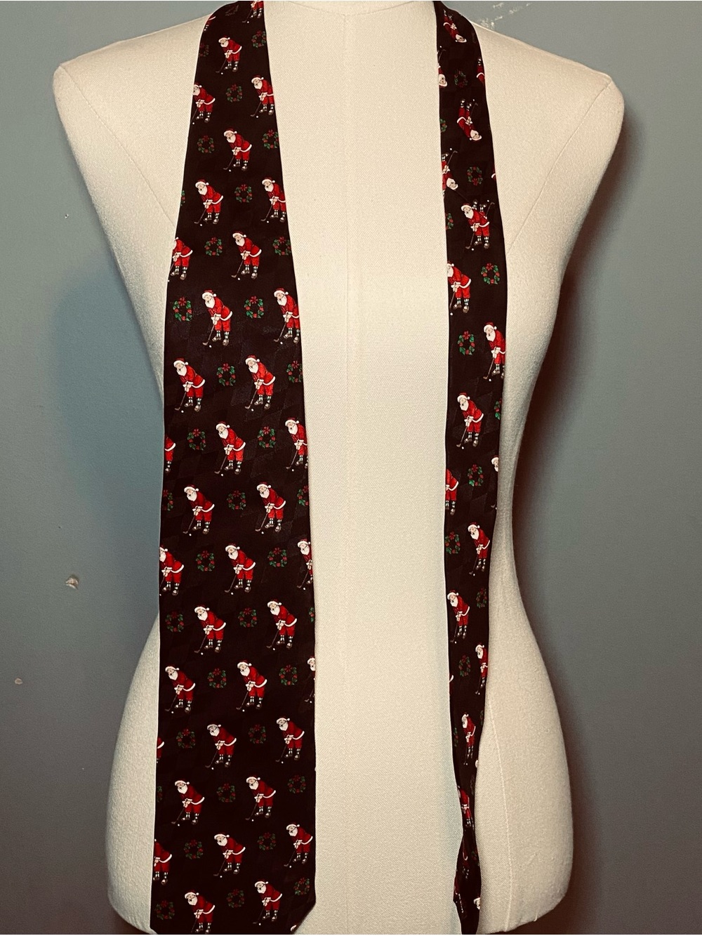 Hallmark Black Tie with Red Santa and Green Wreath Holiday Print 00108